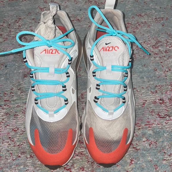 Women’s Air Max 270 React - Size 8 🧡🩵 - Picture 1 of 8